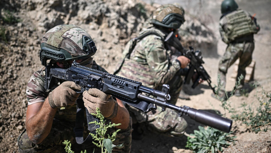 МО: мотострелки "Запада" заняли 41 опорный пункт ВСУ и уничтожили пять гаубиц МО: мотострелки "Запада" заняли 41 опорный пункт ВСУ и уничтожили пять гаубиц