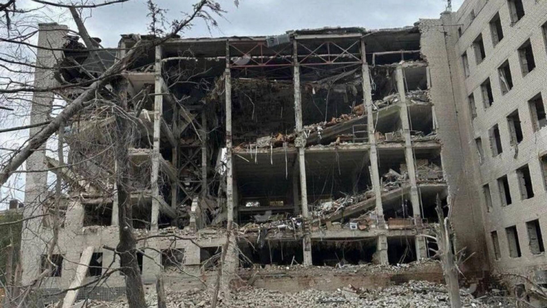 Около 500 специалистов ВСУ погибли и пострадали при ударе по Полтаве 3 сентября Около 500 специалистов ВСУ погибли и пострадали при ударе по Полтаве 3 сентября