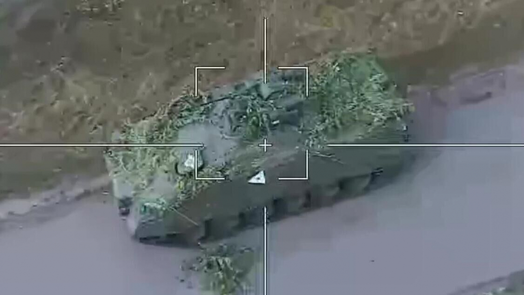 Боец: автоматика делает БМП Bradley уязвимой в реальных боевых действиях Боец: автоматика делает БМП Bradley уязвимой в реальных боевых действиях
