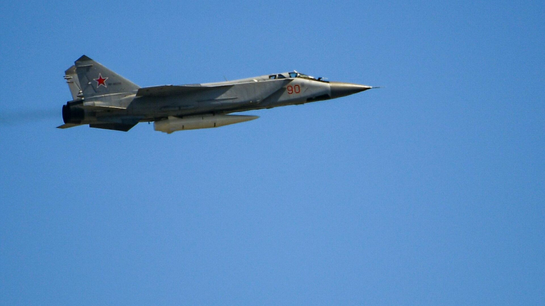 МО: ВС России нанесли удары ракетами "Кинжал" по предприятия ОПК во Львове МО: ВС России нанесли удары ракетами "Кинжал" по предприятия ОПК во Львове