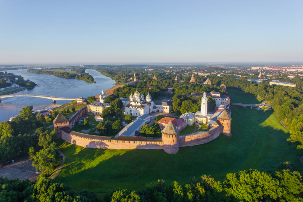 Где можно остановиться недорого в Великом Новгороде во время путешествия?